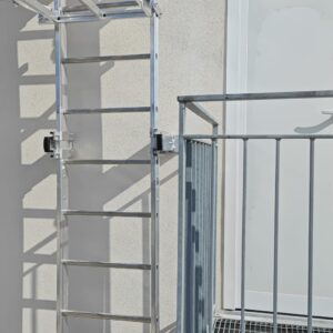 Scala a Gabbia a Piacenza: Accesso Sicuro e Certificato con Quota Sicura