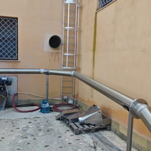 Scala a Gabbia a Ravenna: Sicurezza Certificata e Accessi a Norma