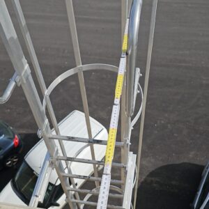 Scala a Gabbia a Parma: Accesso Verticale Sicuro per l’Industria e il Condominio