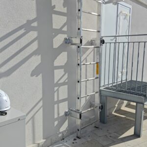 Scala a Gabbia a Cagliari: Accesso Sicuro e Certificato con Quota Sicura