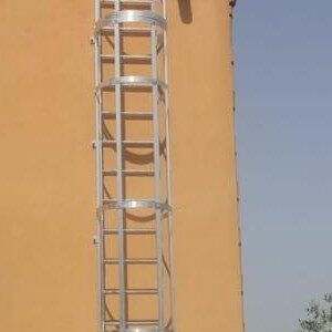 Scala a Gabbia nel Lazio: Accesso Sicuro e Certificato con Quota Sicura