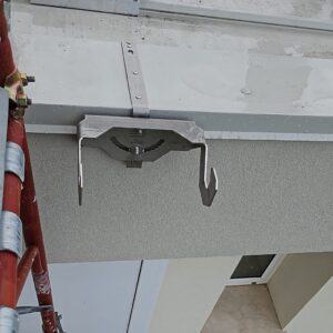 Gancio Scala a Ragusa: Accesso in Copertura Sicuro e Certificato