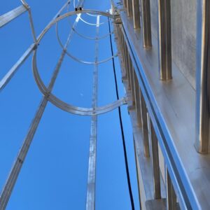 Scala a Gabbia a Roma: Sistemi di Accesso Verticale Certificati e Sicuri