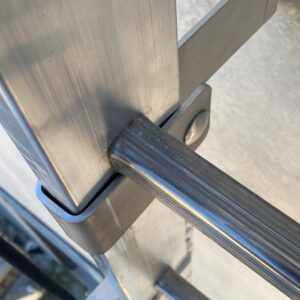 Scala a Gabbia a Carbonia-Iglesias: Sistemi di Accesso Verticale Certificati